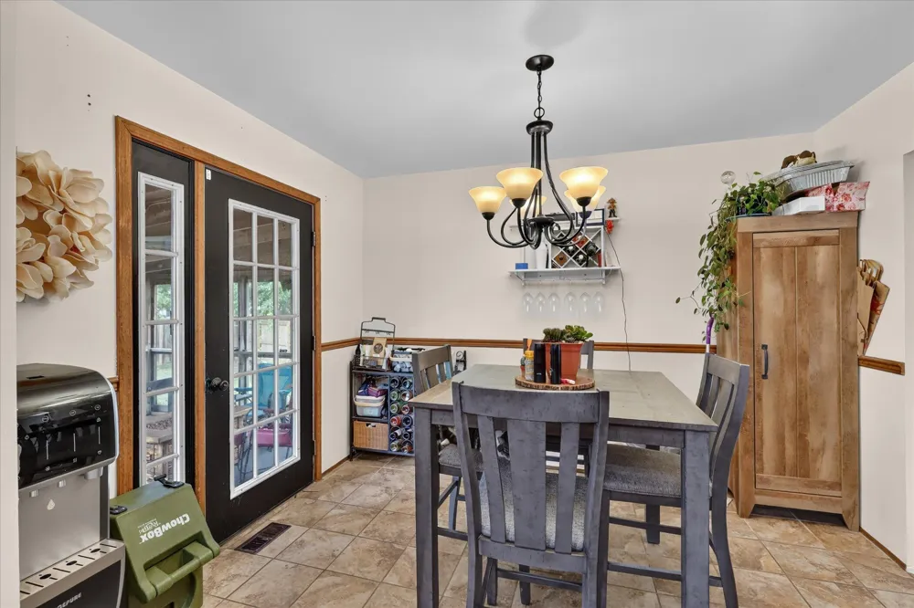 1408 Regina Avenue Portage, MI 49024
