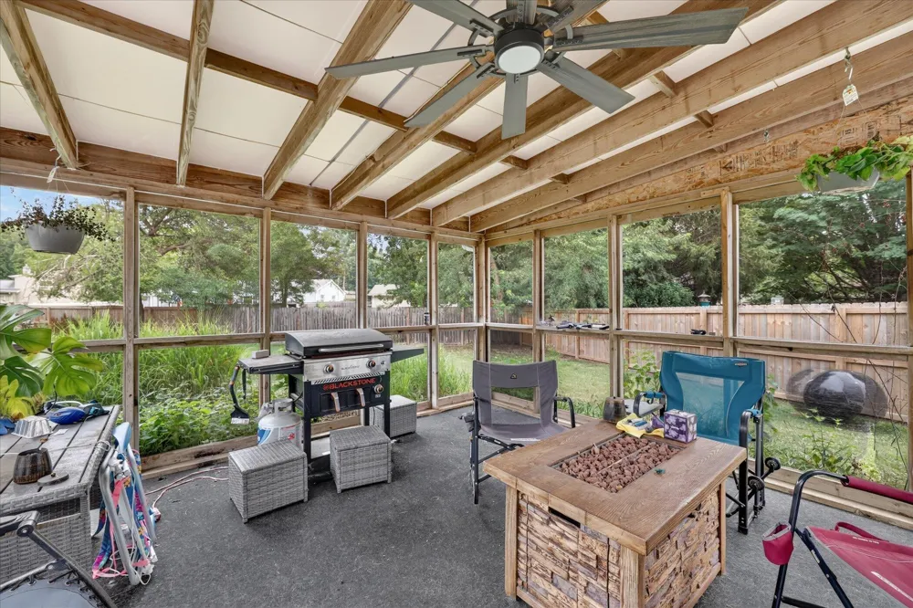 1408 Regina Avenue Portage, MI 49024
