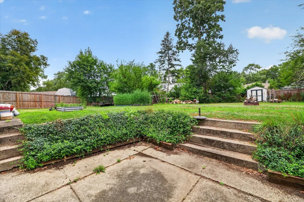 1408 Regina Avenue Portage, MI 49024