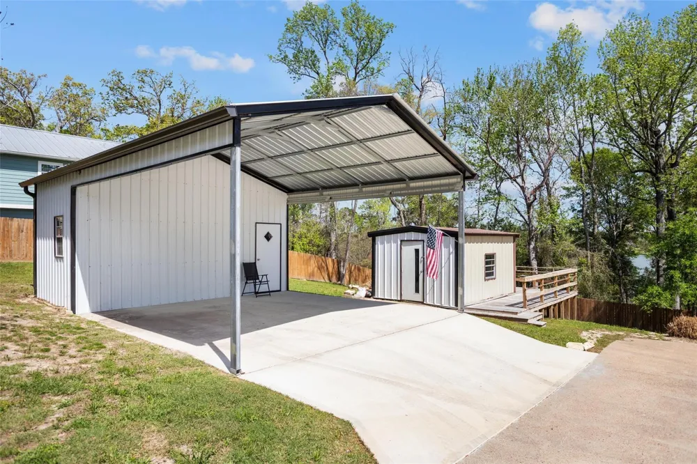 120 Cliff Street Point Blank, TX 77364