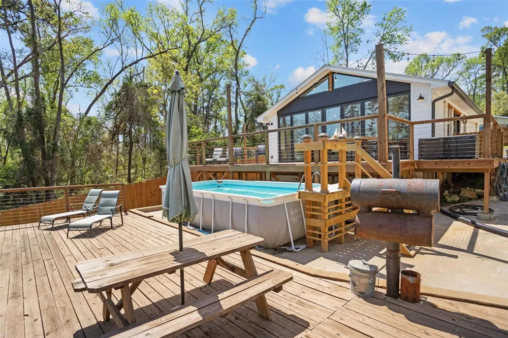 120 Cliff Street Point Blank, TX 77364