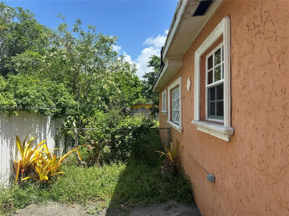 455 NW 133rd St North Miami, FL 33168