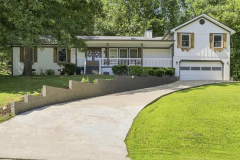 9302 Rockshire Lane
