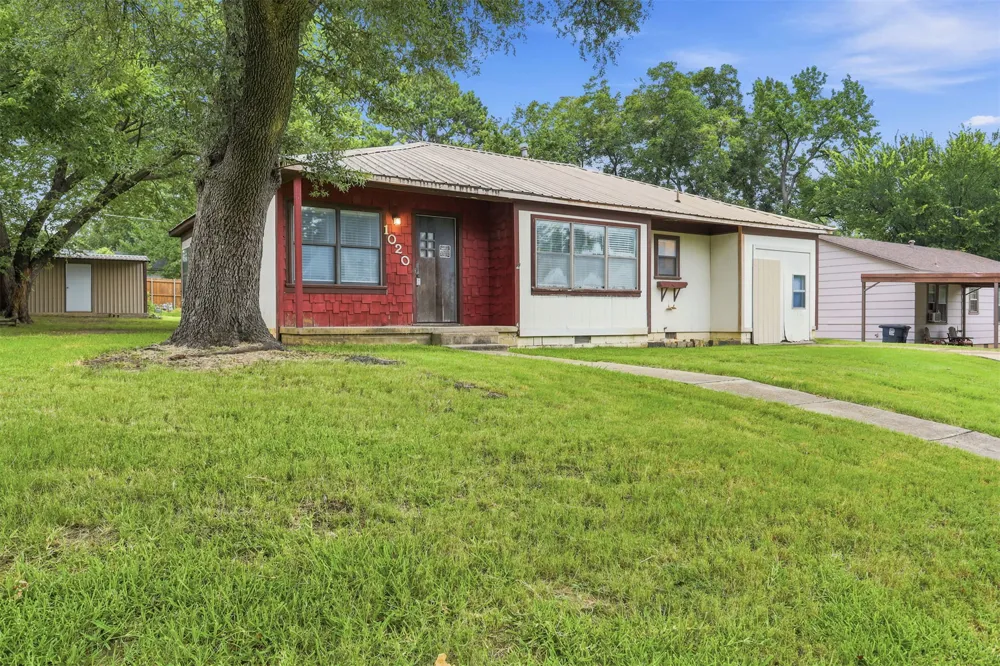 1020 W Willow Street Durant, OK 74701