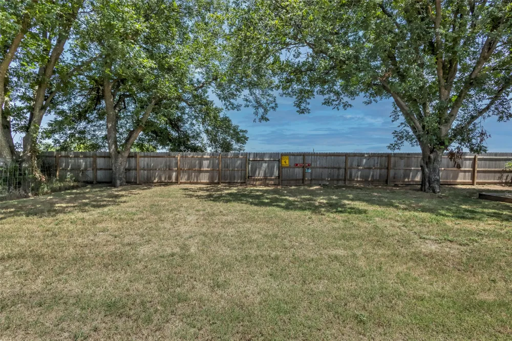 610 E Monroe Waurika, OK 73573