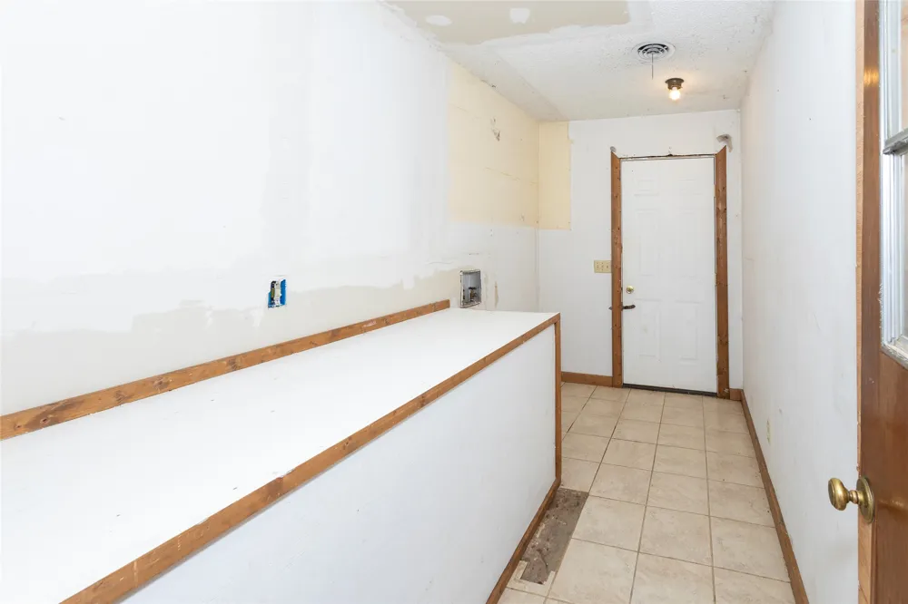610 E Monroe Waurika, OK 73573