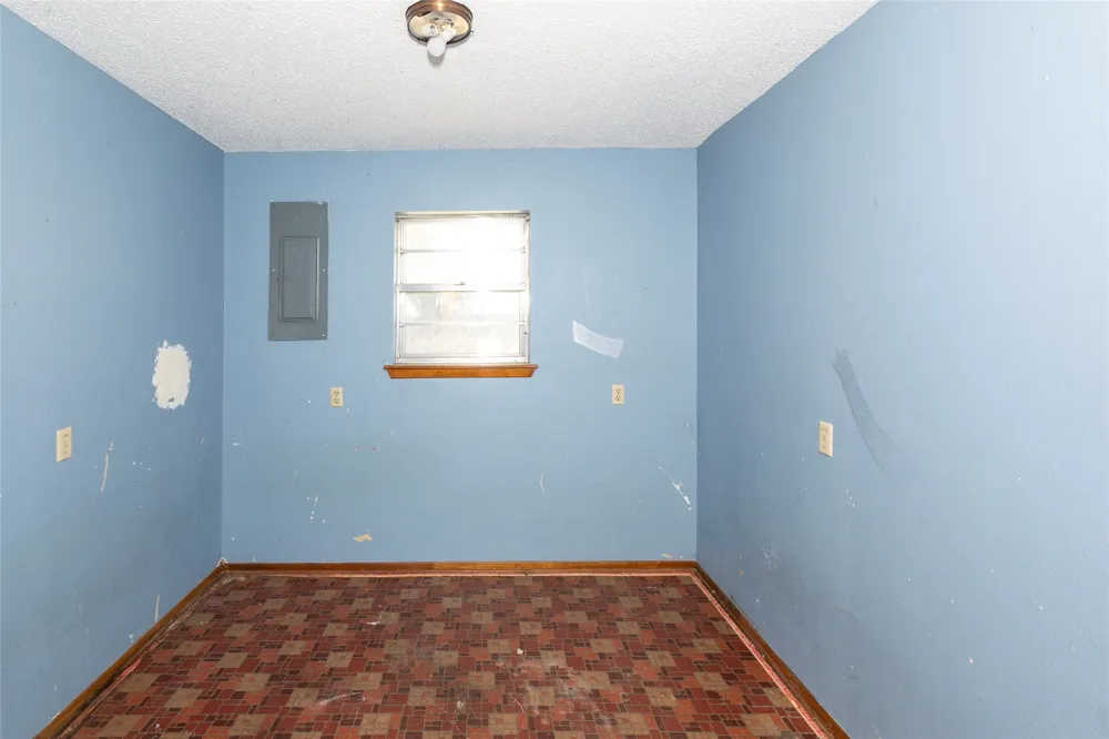 610 E Monroe Waurika, OK 73573