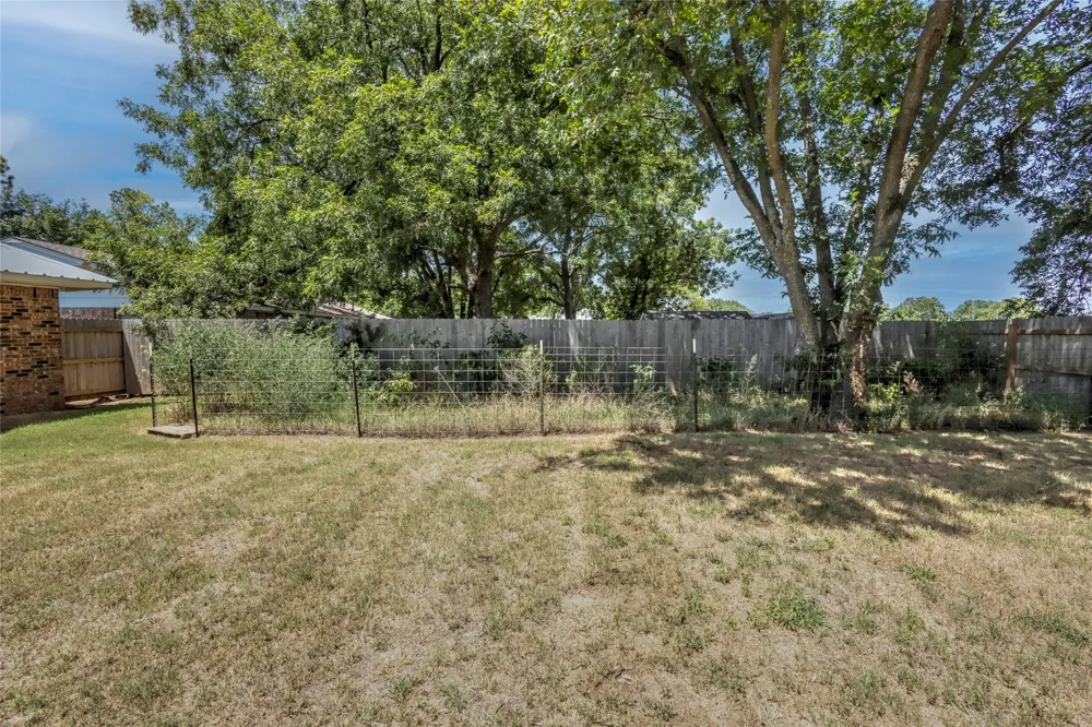610 E Monroe Waurika, OK 73573