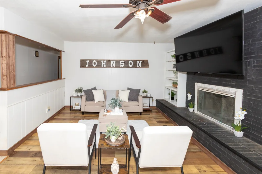 610 E Monroe Waurika, OK 73573