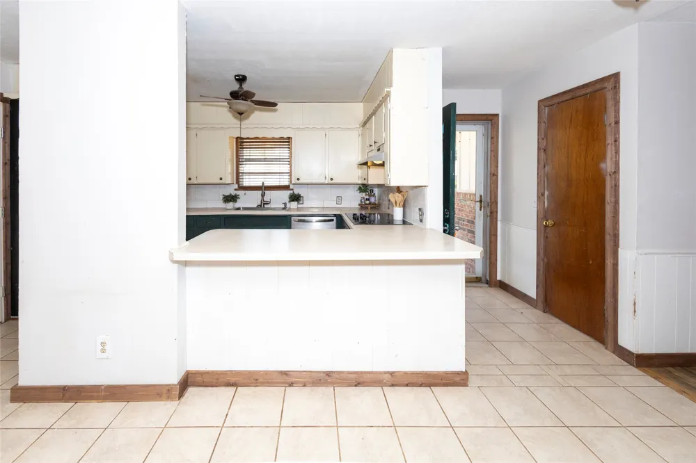 610 E Monroe Waurika, OK 73573