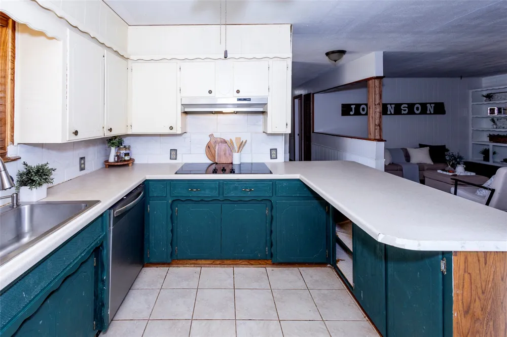 610 E Monroe Waurika, OK 73573