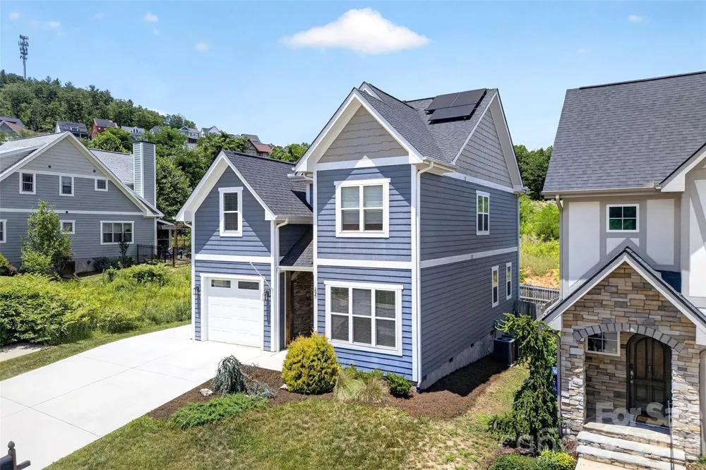 22 Tudor Way Black Mountain, NC 28711