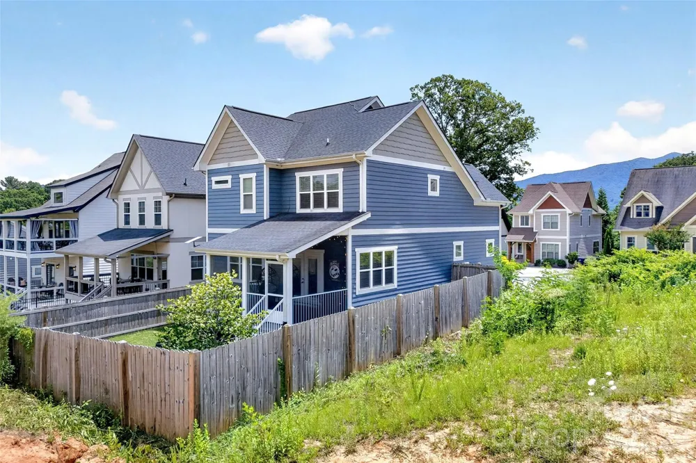22 Tudor Way Black Mountain, NC 28711