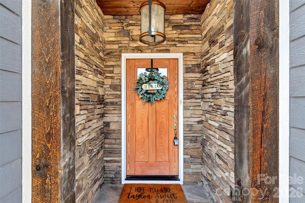 22 Tudor Way Black Mountain, NC 28711