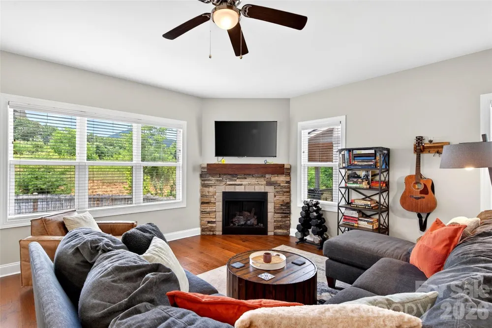 22 Tudor Way Black Mountain, NC 28711