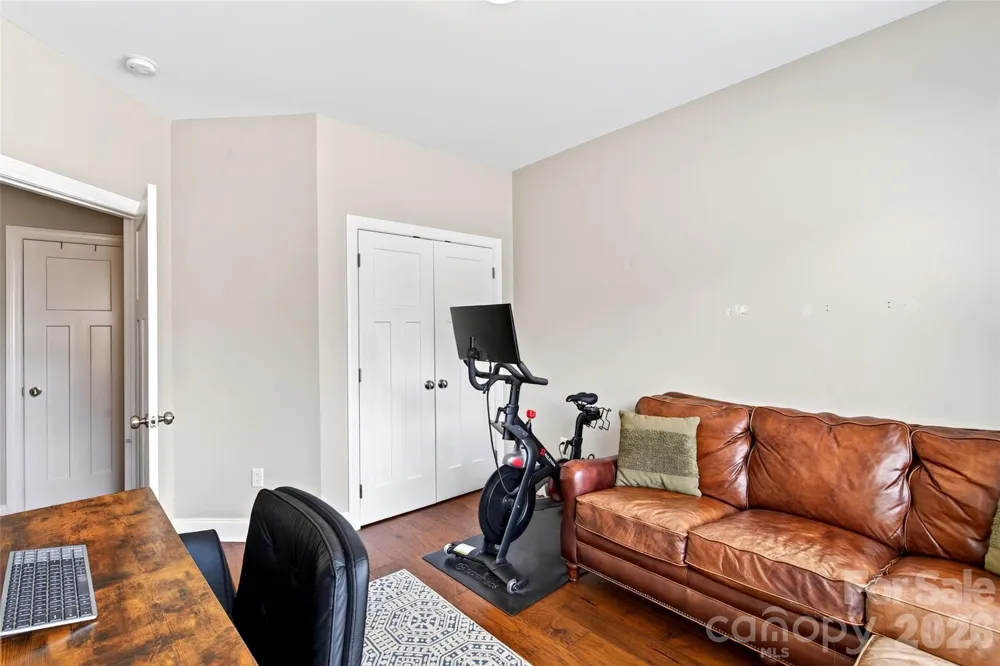 22 Tudor Way Black Mountain, NC 28711