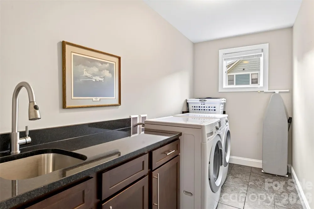 22 Tudor Way Black Mountain, NC 28711