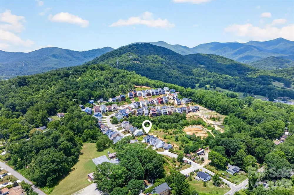 22 Tudor Way Black Mountain, NC 28711