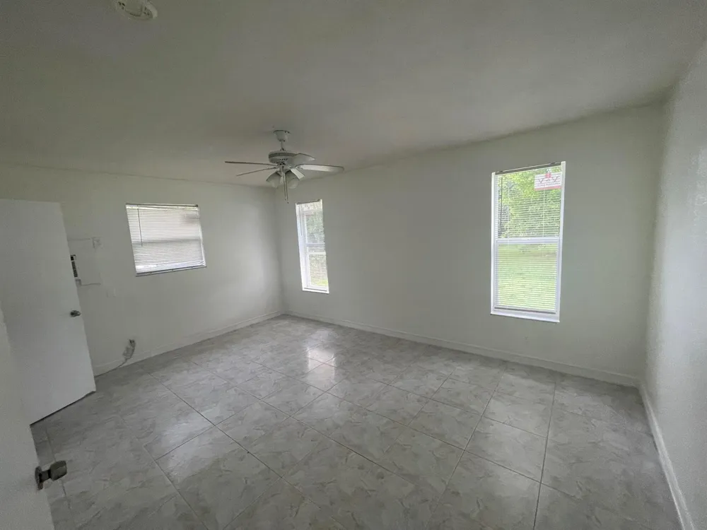 2819 POLK STREET #B Hollywood, FL 33020