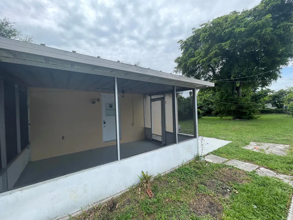 2819 POLK STREET #B Hollywood, FL 33020