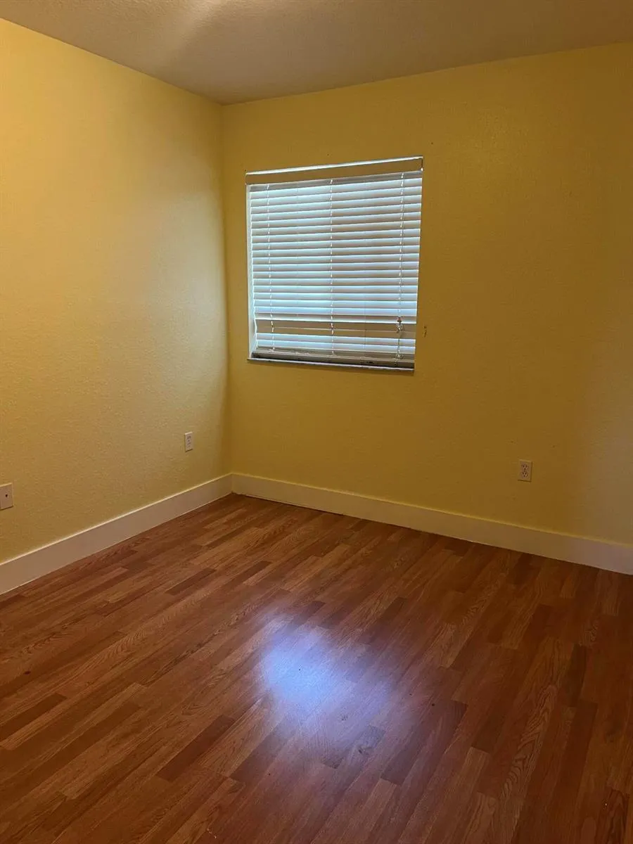 4113 NAPOLI LAKE DRIVE Riviera Beach, FL 33410