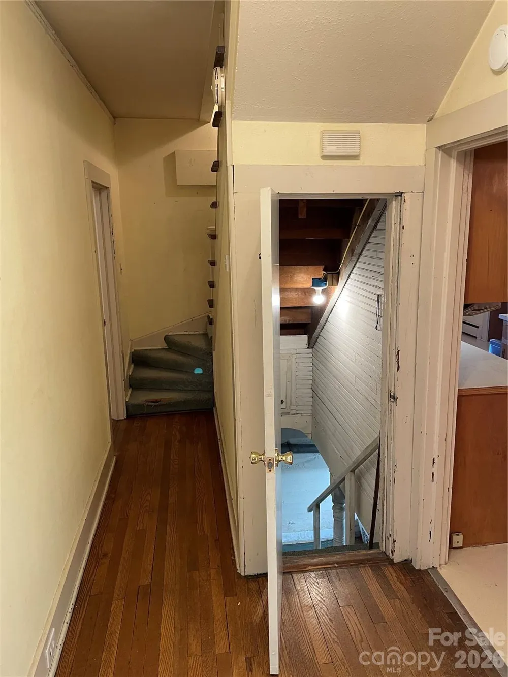 318 Academy Street Canton, NC 28716