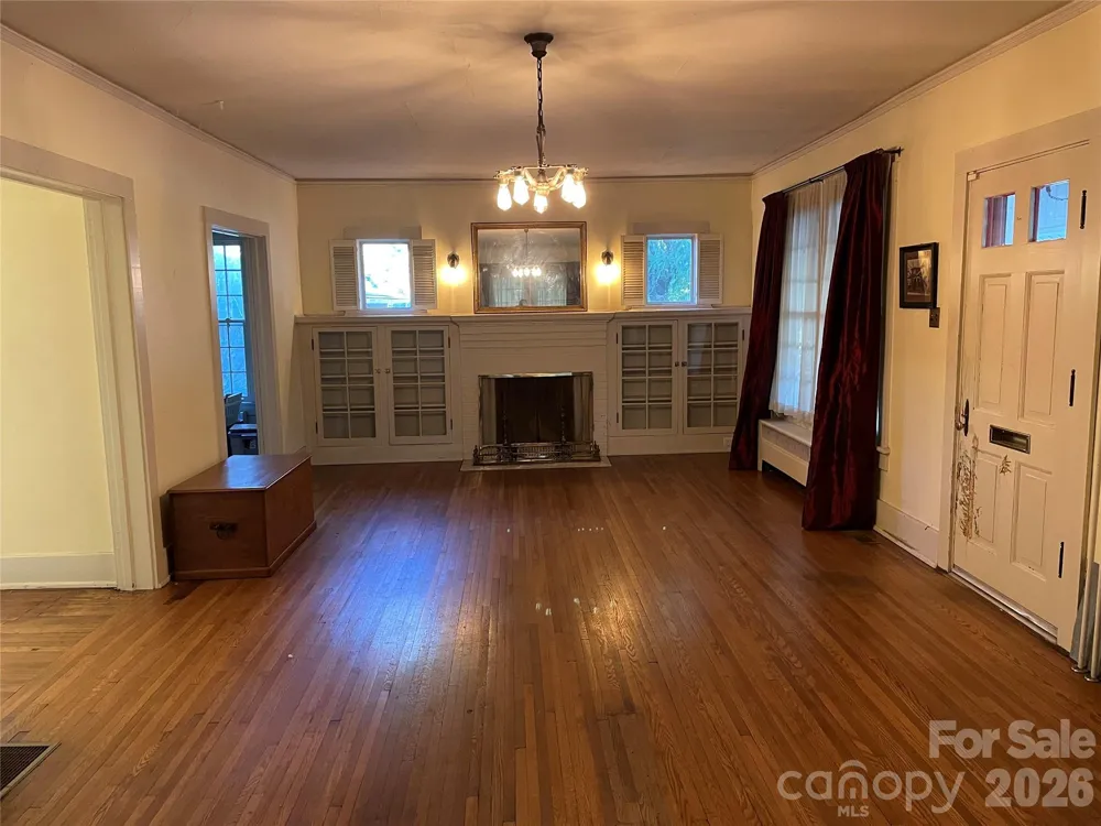 318 Academy Street Canton, NC 28716