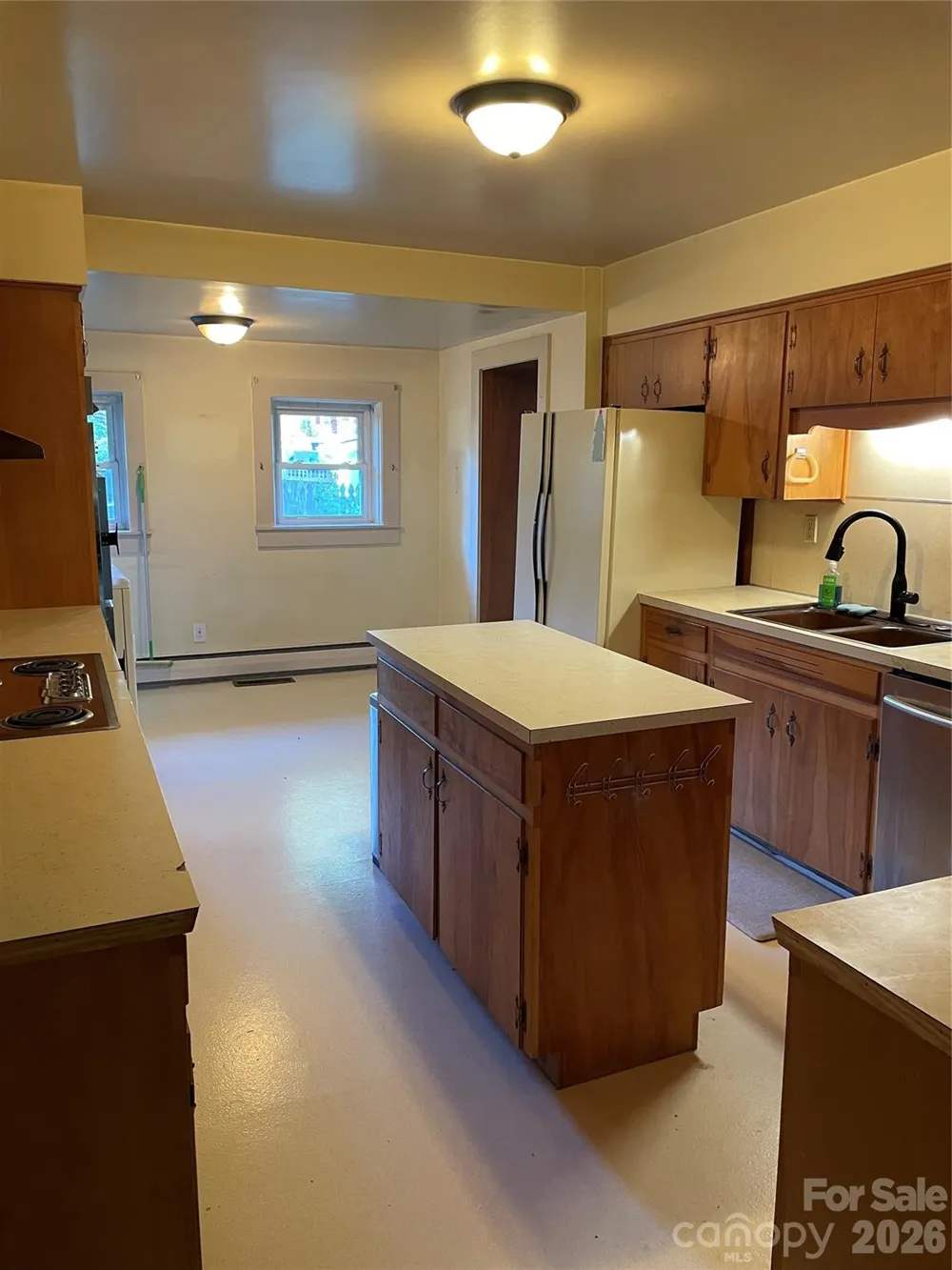 318 Academy Street Canton, NC 28716