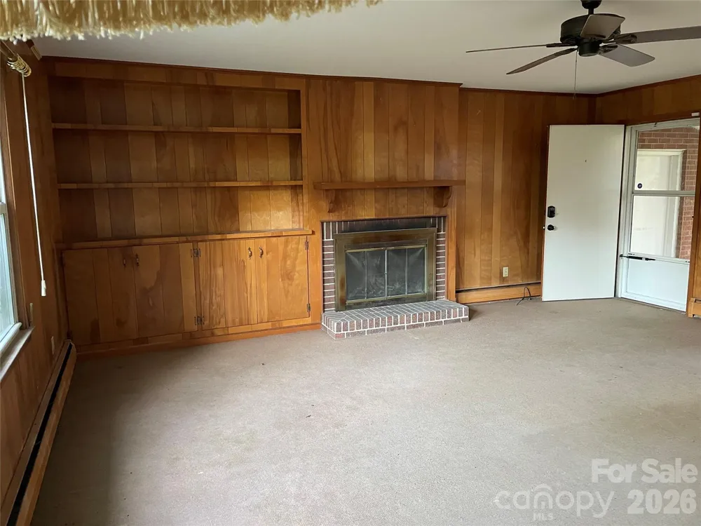 318 Academy Street Canton, NC 28716