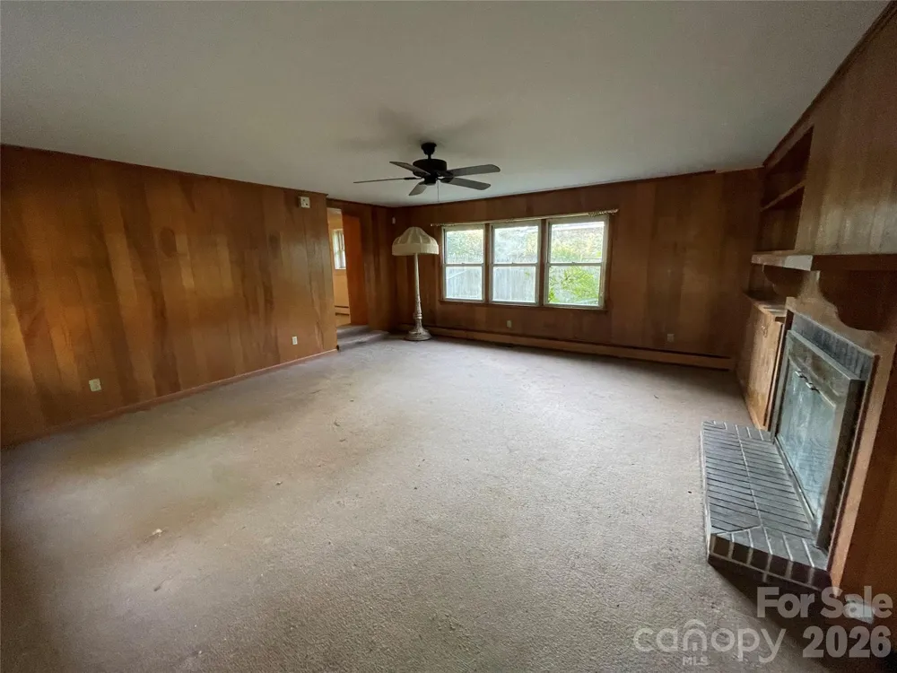 318 Academy Street Canton, NC 28716