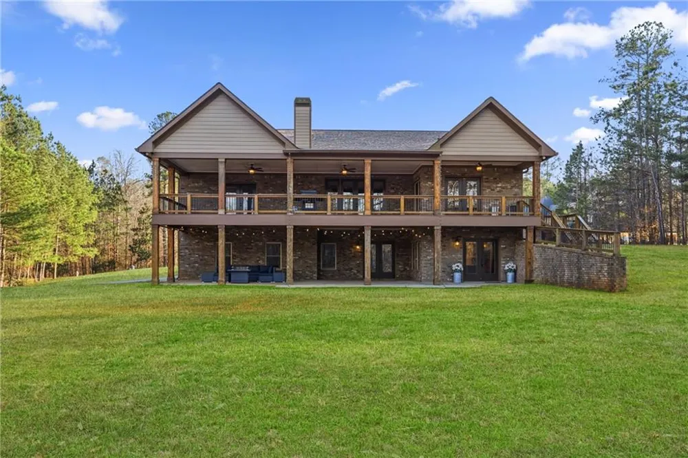 407 Saint Regis Drive Oxford, GA 30054