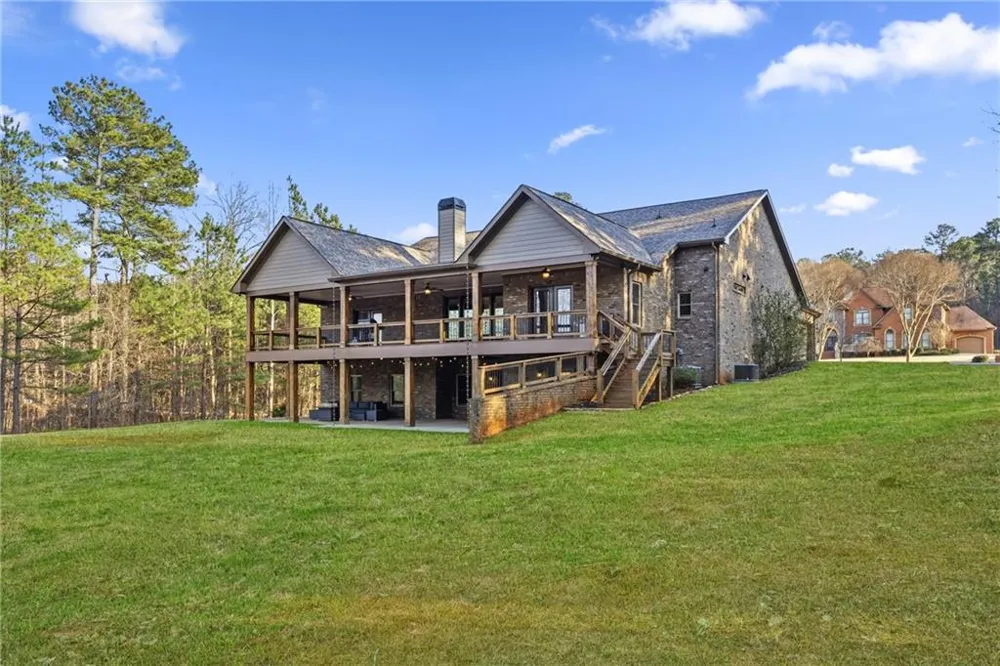 407 Saint Regis Drive Oxford, GA 30054