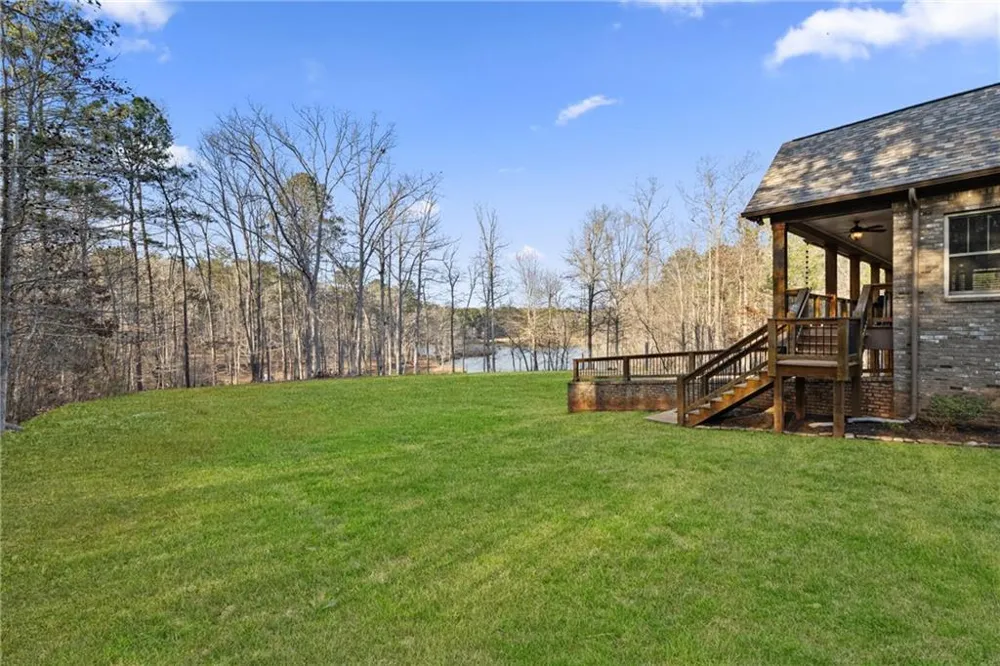407 Saint Regis Drive Oxford, GA 30054