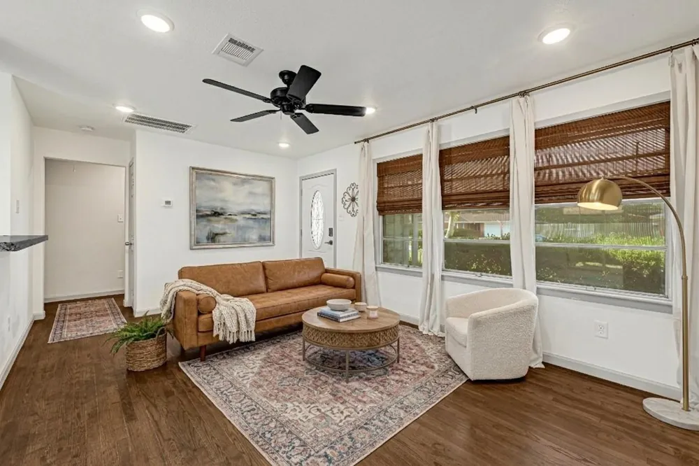 209 W 6th Street Deer Park, TX 77536