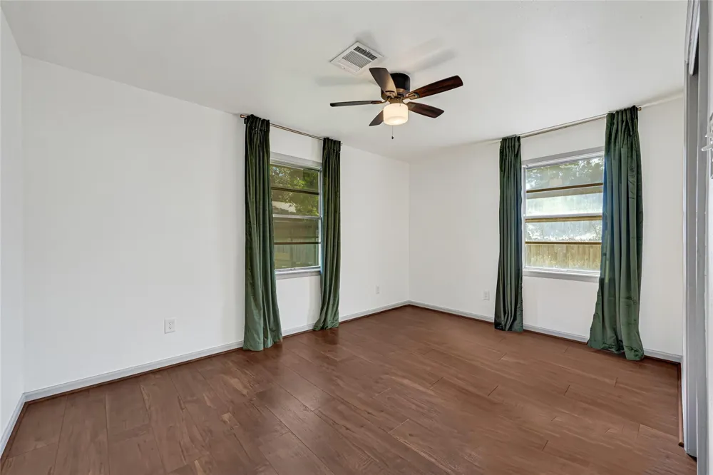 209 W 6th Street Deer Park, TX 77536