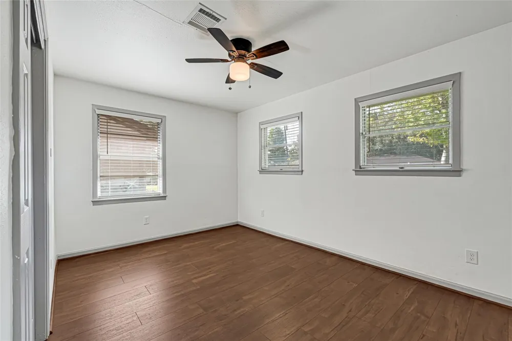 209 W 6th Street Deer Park, TX 77536