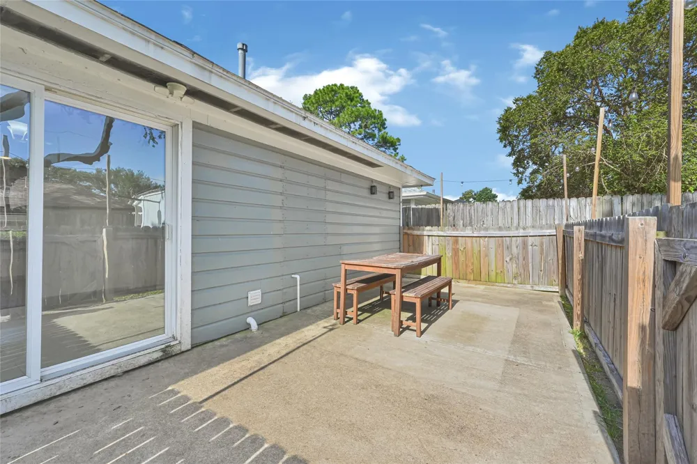 209 W 6th Street Deer Park, TX 77536