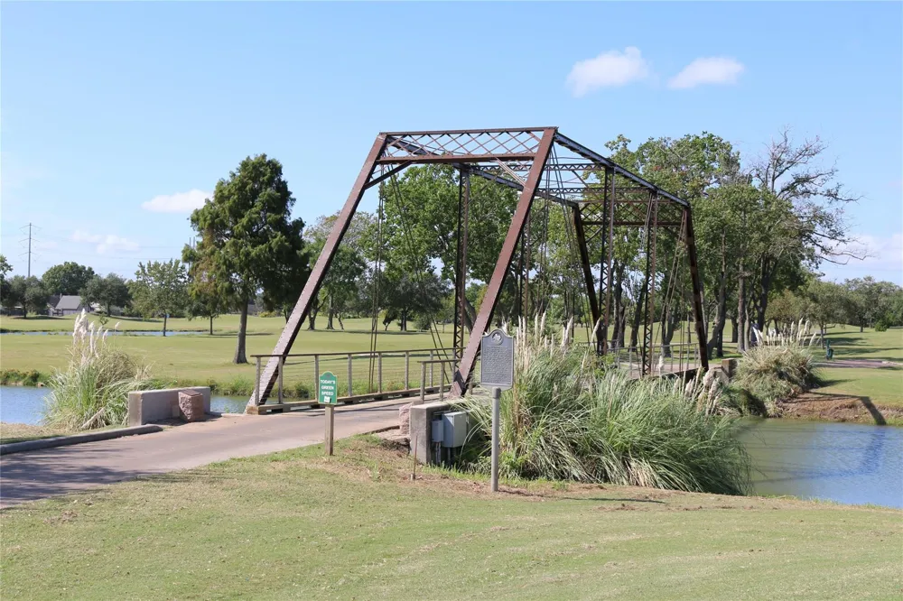 209 W 6th Street Deer Park, TX 77536