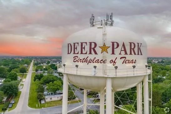 209 W 6th Street Deer Park, TX 77536