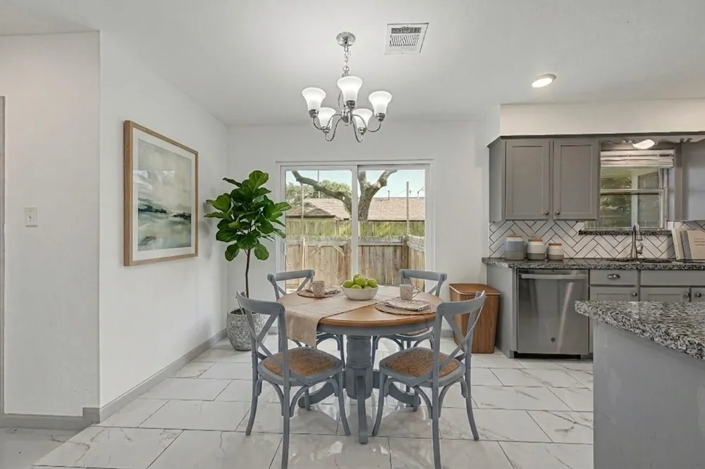 209 W 6th Street Deer Park, TX 77536