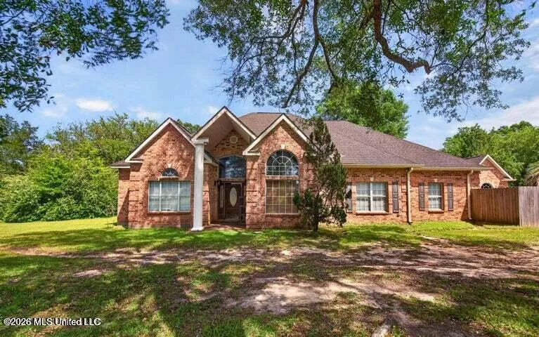 6918 Highway 11 Carriere, MS 39426