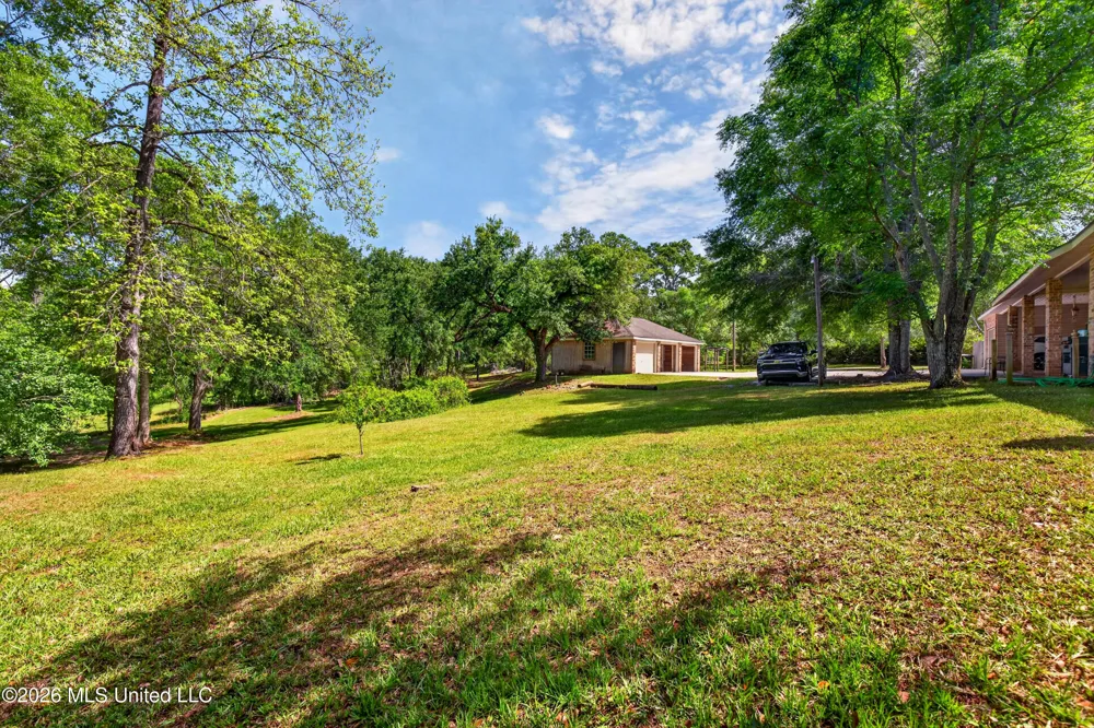 6918 Highway 11 Carriere, MS 39426