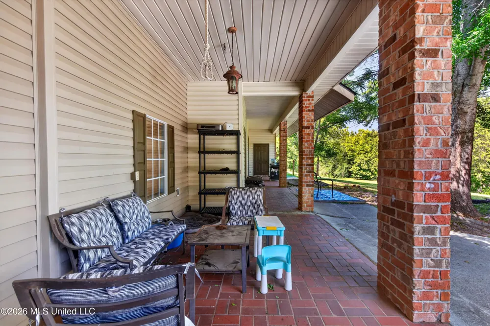 6918 Highway 11 Carriere, MS 39426