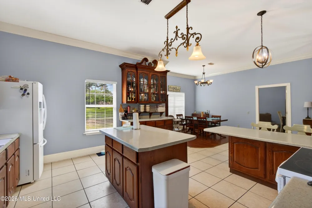 6918 Highway 11 Carriere, MS 39426