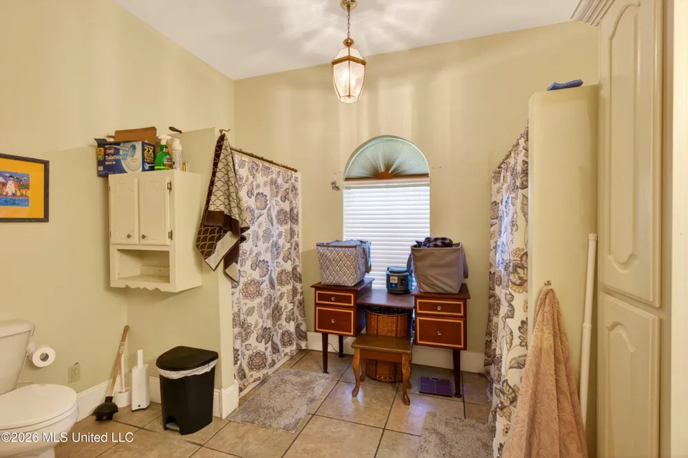 6918 Highway 11 Carriere, MS 39426