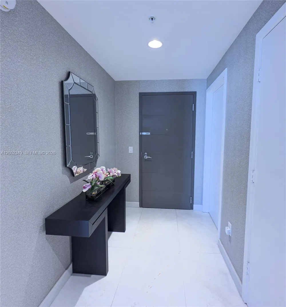 17111 Biscayne Blvd #1705 North Miami Beach, FL 33160
