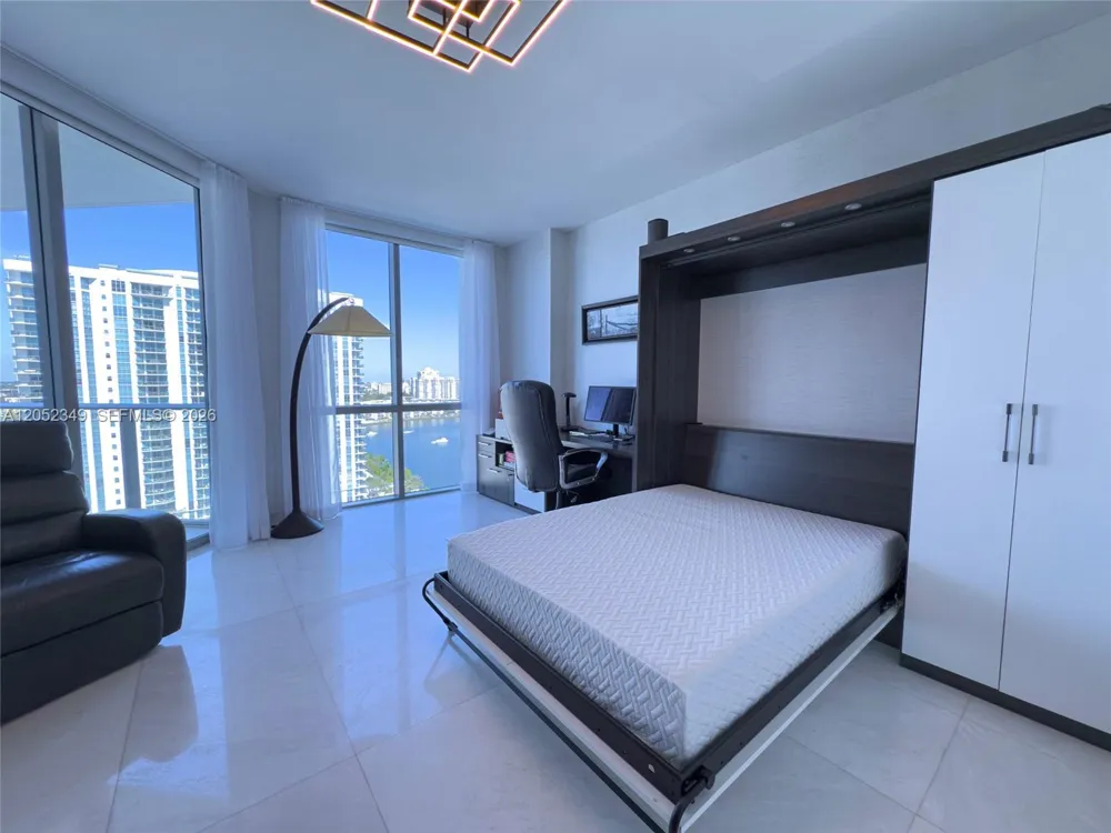 17111 Biscayne Blvd #1705 North Miami Beach, FL 33160