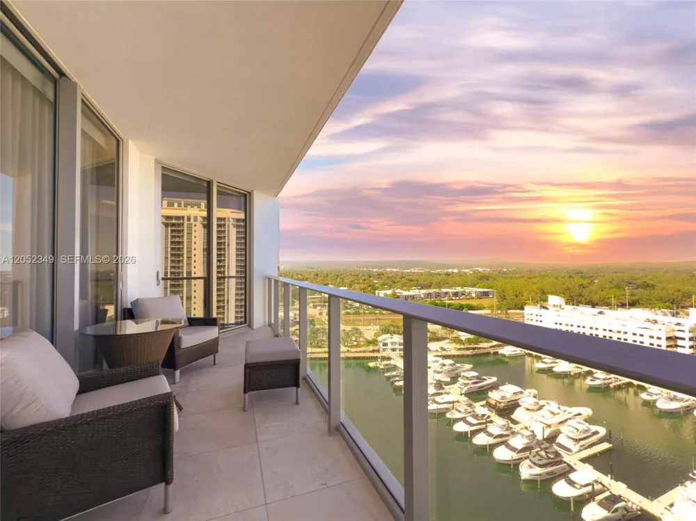 17111 Biscayne Blvd #1705 North Miami Beach, FL 33160