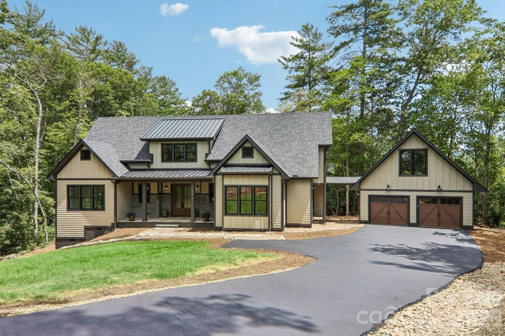 318 Mountain Home Trail Brevard, NC 28712