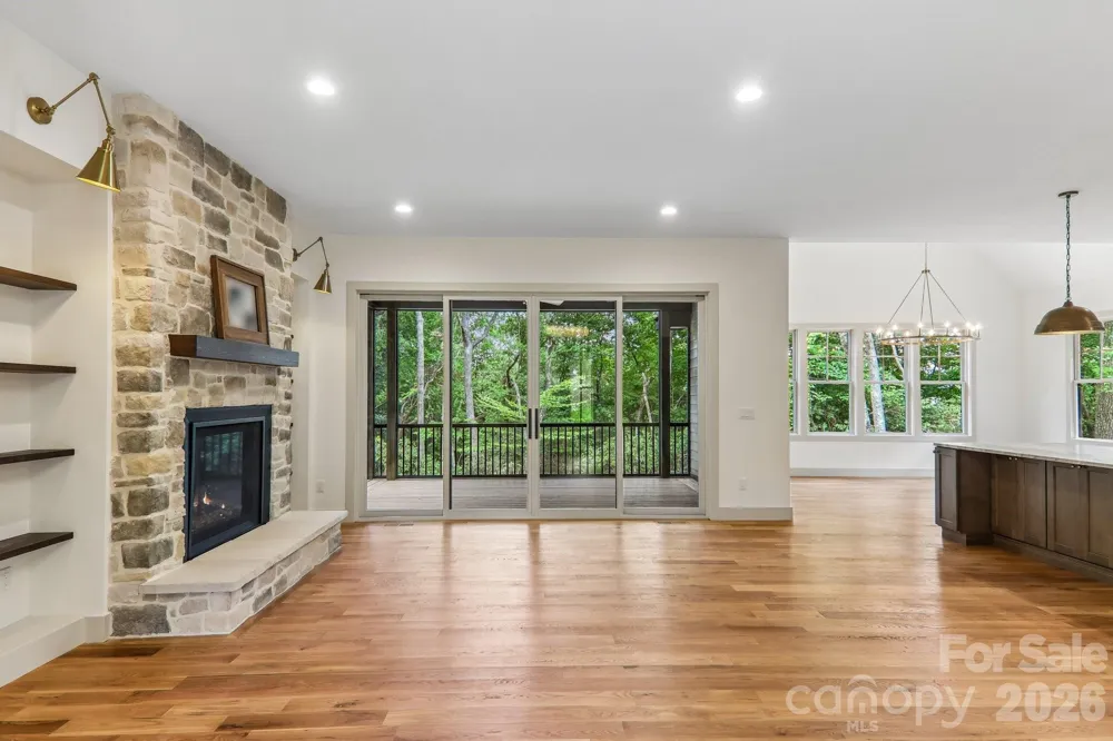 318 Mountain Home Trail Brevard, NC 28712